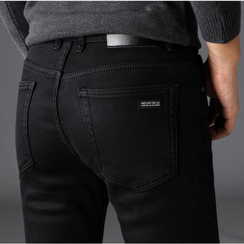 Jeans neri da uomo