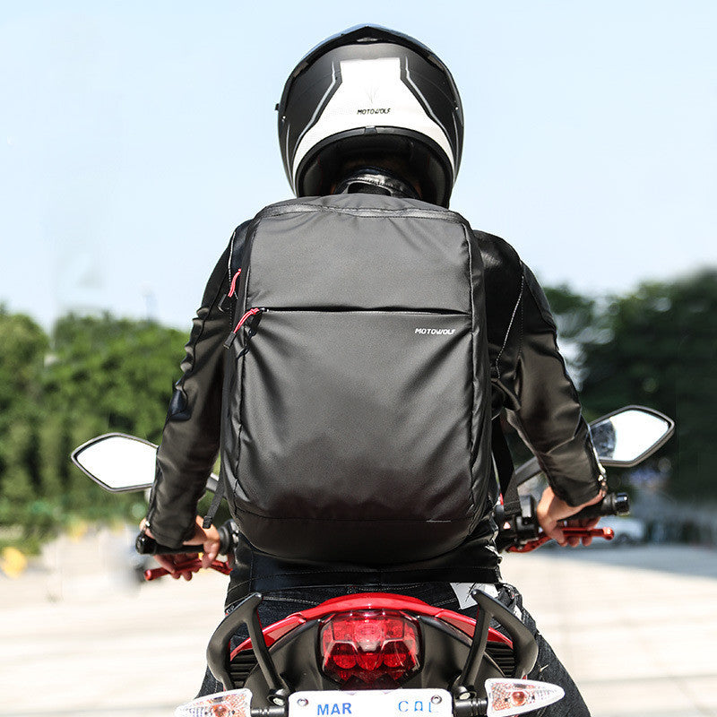 Zaino multifunzione per passeggiate in moto
