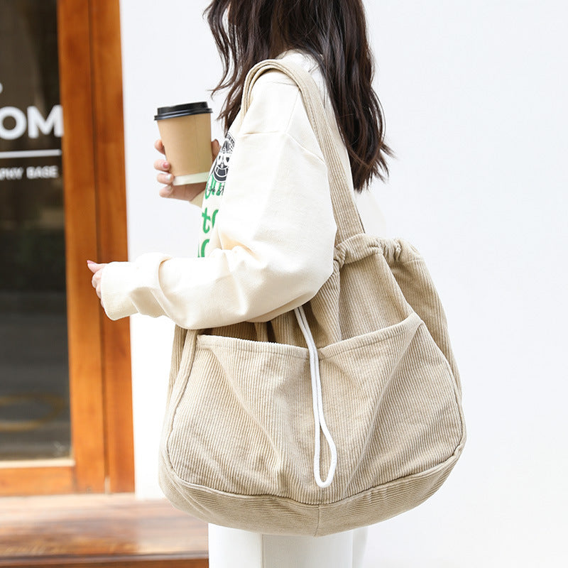 Borsa a tracolla in velluto a coste con tasche multiple