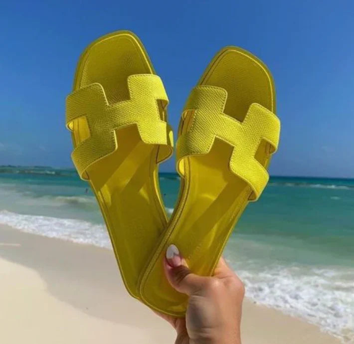 Sandali in pelle moderni con design a H