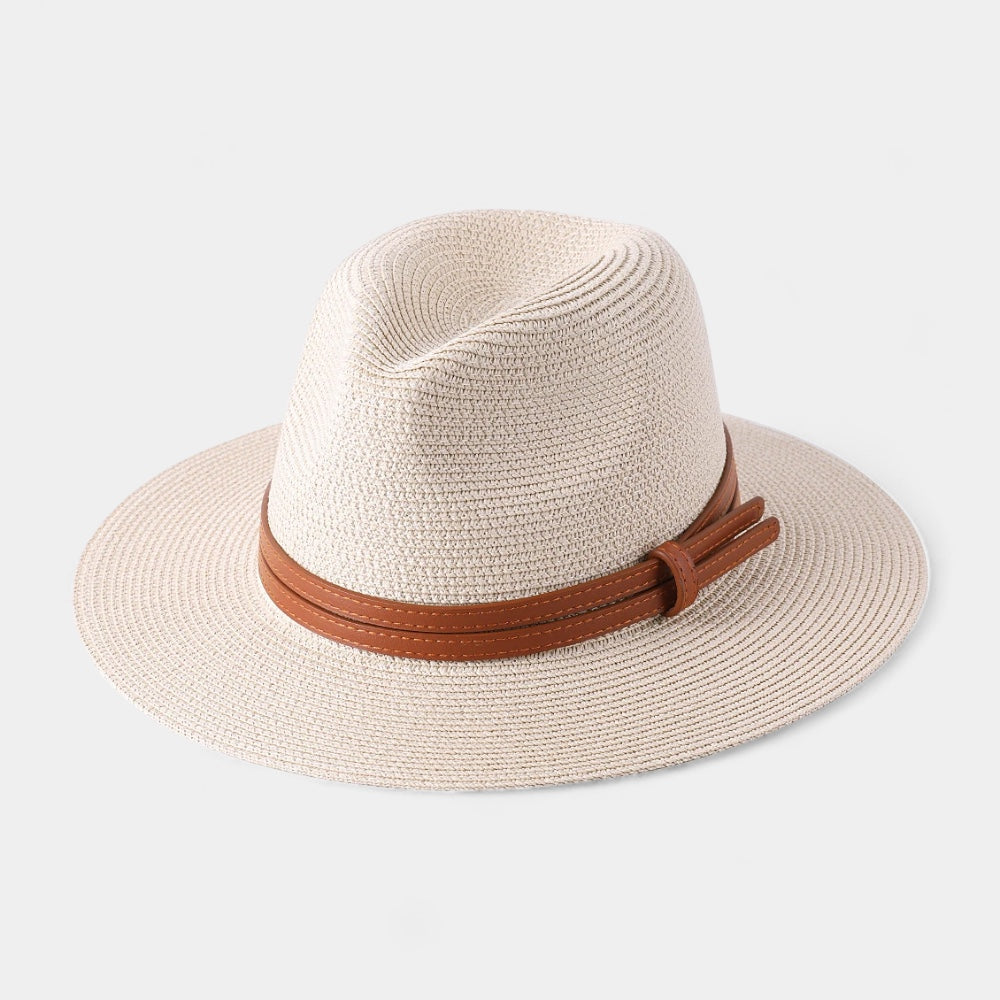 OLD MONEY Panama Straw Hat: L'Eleganza Senza Tempo Scopri il cappello di paglia che incarna la vera raffinatezza: l'OLD MONEY Panama Straw Hat. Questo must-have cappello stile panama è un simbolo di eleganza senza tempo e sofisticatezza. Realizzato con estrema cura dei dettagli, ogni pezzo è intrecciato a mano con la migliore paille toquilla, garantendo una qualità eccezionale.