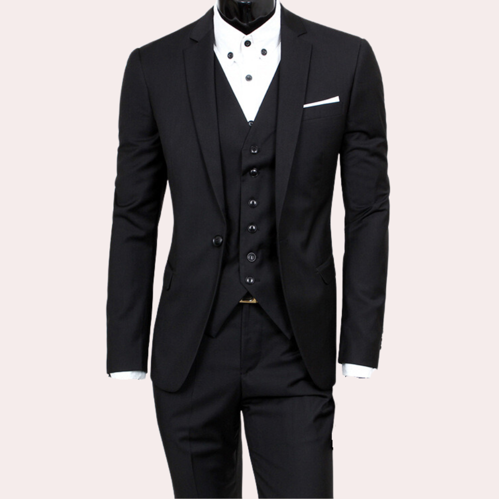 completo cerimonia uomo, abito tre pezzi uomo, abbigliamento matrimonio uomo, giacca elegante uomo, pantaloni eleganti uomo, abito matrimonio uomo, abito elegante uomo, vestiti formali uomo, abito formale uomo, abbigliamento cerimonia uomo, abbigliamento evento uomo, completo cerimonia uomo elegante, stile formale uomo, look elegante uomo
