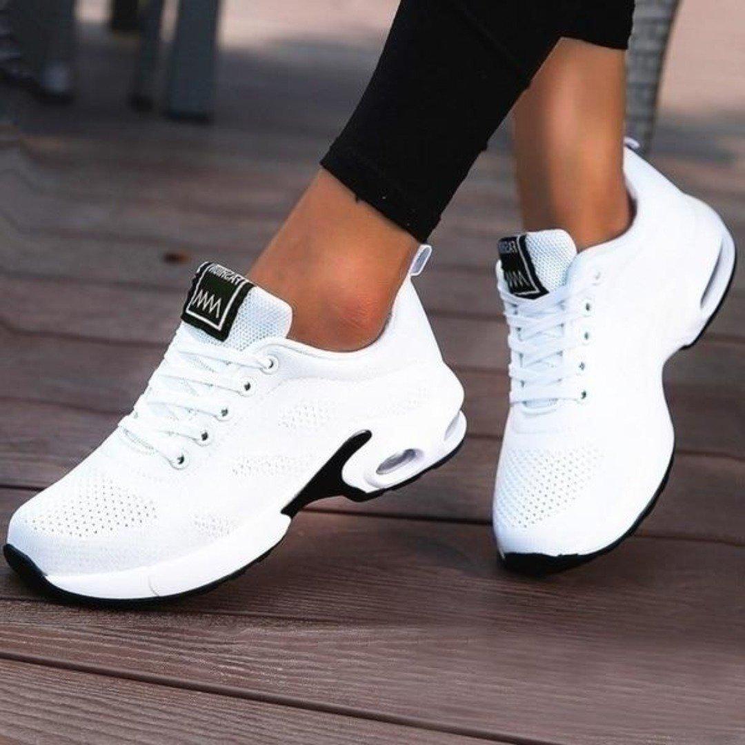 Scarpe ortopediche leggere e confortevoli per camminare