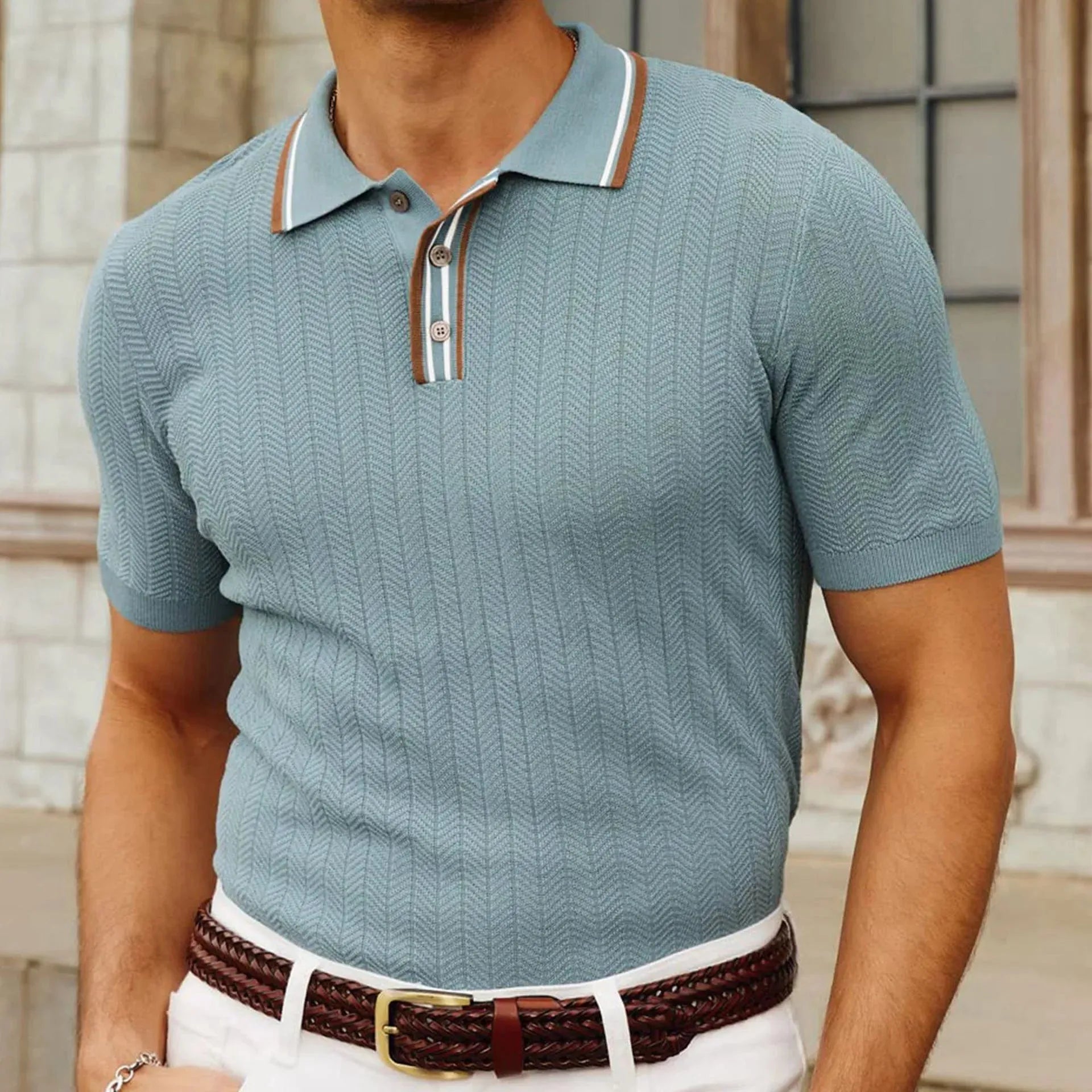 maglietta estiva, polo manica corta, abbigliamento casual uomo, polo estiva, moda uomo estate, maglietta estiva uomo, polo casual da uomo, stile estivo uomo, maglia leggera uomo estate, polo comoda estiva uomo, abbigliamento uomo bella stagione, polo estiva casual, maglietta polo uomo estate, abiti casual uomo estate, trend moda uomo estate, maglia casual leggera estate, stile maschile estivo