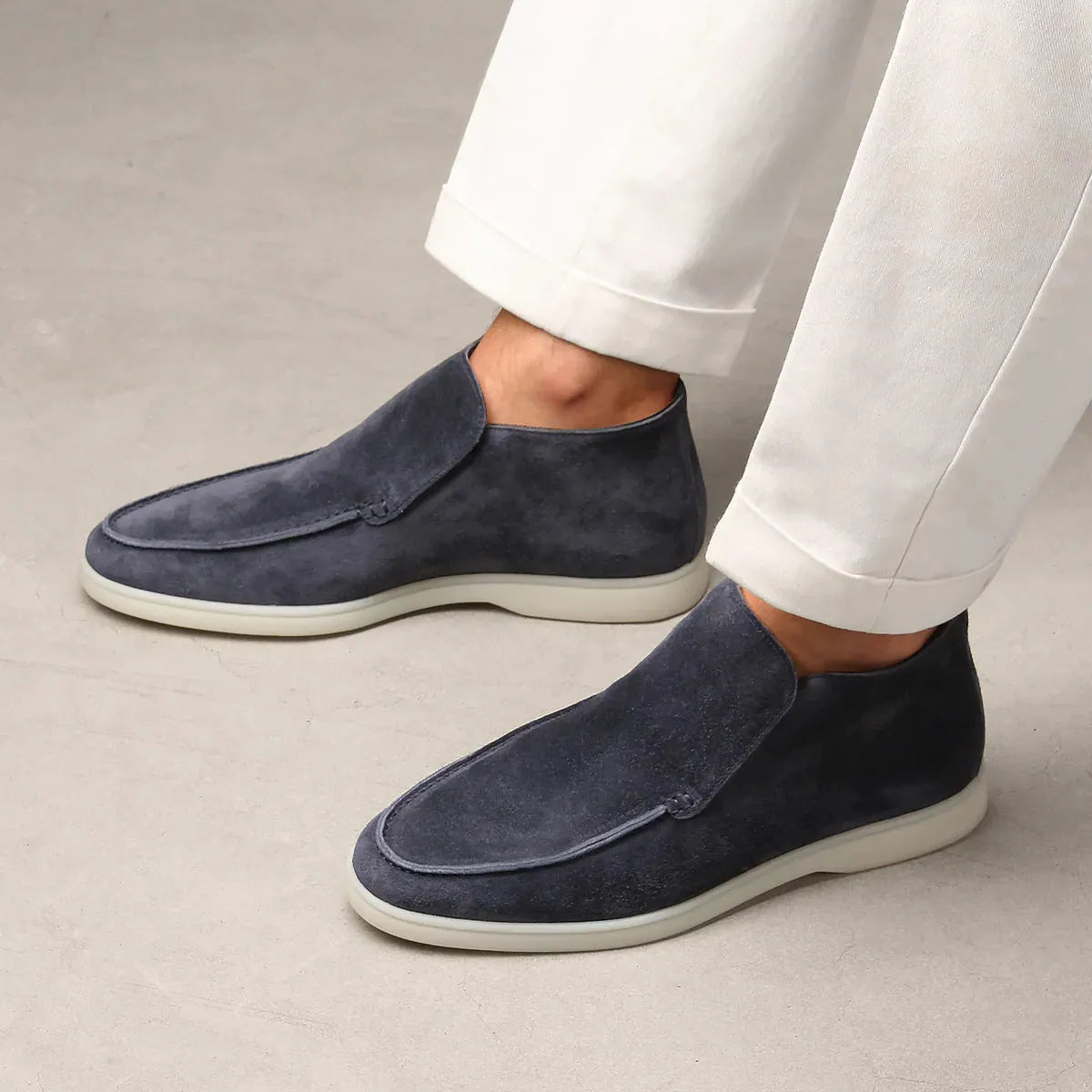 mocassini uomo, scarpe casual uomo, mocassini in camoscio, scarpe autunnali uomo, mocassini suola gomma, mocassini eleganti uomo, mocassini da uomo in camoscio eleganti, scarpe casual maschili autunnali, mocassini comodi con suola in gomma, scarpe uomo stile casual, calzature eleganti uomo, mocassini scamosciati per autunno, mocassini moda uomo