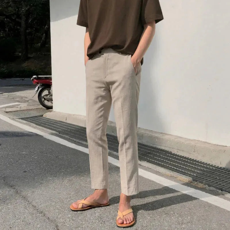 pantaloni khaki, pantaloni cotone, pantaloni diritti, pantaloni casual, pantaloni di cotone, pantaloni straight fit, pantaloni khaki casual, pantaloni khaki straight fit, pantaloni khaki in cotone, pantaloni cotone casual, pantaloni casual diritti in cotone, pantaloni straight fit di cotone, pantaloni casual dritti, pantaloni khaki diritti casual
