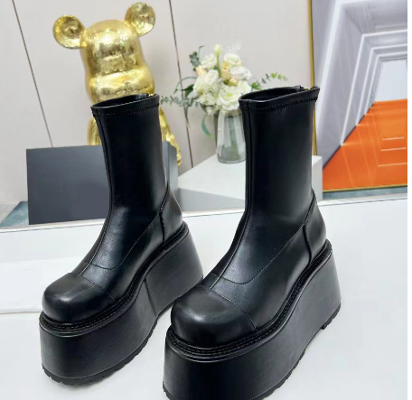 stivali platform neri, stivali moda donna, stivali alti platform, stivali neri tacco alto, stivali tacco largo, stivali pelle nera, stivali eleganti donna, scarpe, stivali, stivali donna platform, stivali alti, stivali neri eleganti, scarpe donna, stivali in pelle nera, stivali moda, stivali tacco alto donna, stivali donna eleganti, stivali tacco largo donna, scarpe moda donna, stivali fashion, stivali platform eleganti, scarpe nere, stivali design