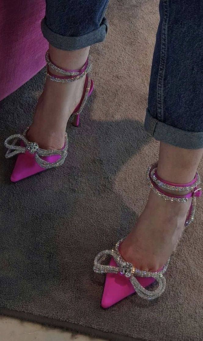 tacchi donna, tacchi glitter, scarpe col tacco, scarpe eleganti donna, décolleté fiocco, tacchi alti donna, calzature glamour, calzature moda, sandali eleganti donna, scarpe donna, tacco fiocco, scarpe col tacco, scarpe eleganti donna, décolleté fiocco, tacchi alti donna, calzature glamour, calzature moda, sandali eleganti donna, scarpe donna, tacco fiocco, tacchi glitter