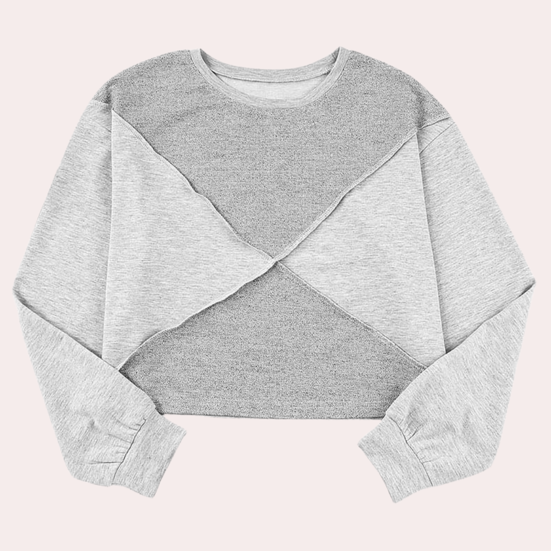 top estivo donna, top donna comodo, abbigliamento casual donna, moda estiva donna, stile casual chic, moda donna, abbigliamento femminile, maglie alla moda, top donna, top patchwork artistico, abbinamenti versatili, layering moda donna, design moderno top, outfit casual femminile, look estivo femminile, stile fresco e leggero, tendenza moda donna, comfort e originalità, estetica contemporanea