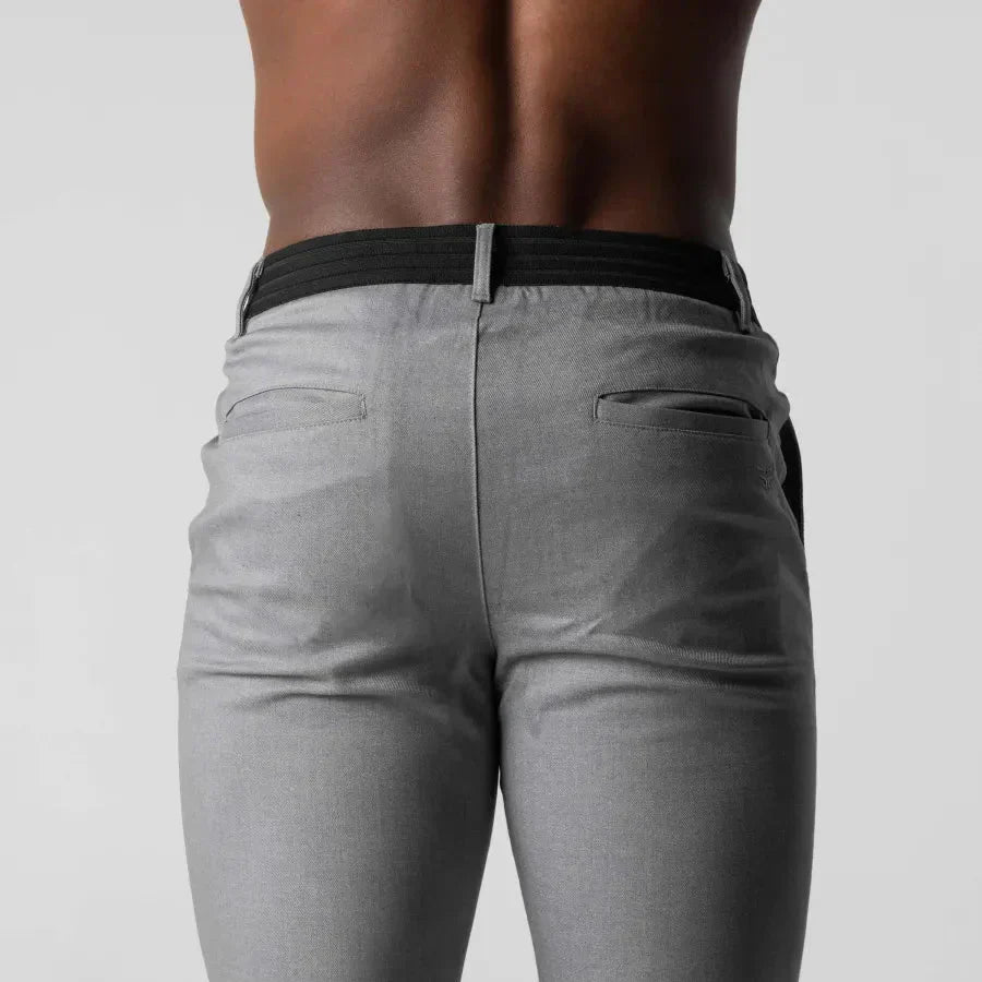 Pantaloni chino slim-fit eleganti e comodi per tutte le occasioni