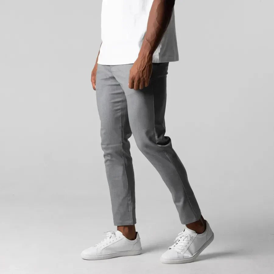 Pantaloni chino slim-fit eleganti e comodi per tutte le occasioni