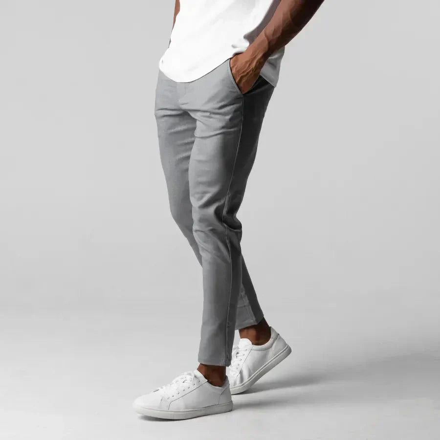 Pantaloni chino slim-fit eleganti e comodi per tutte le occasioni