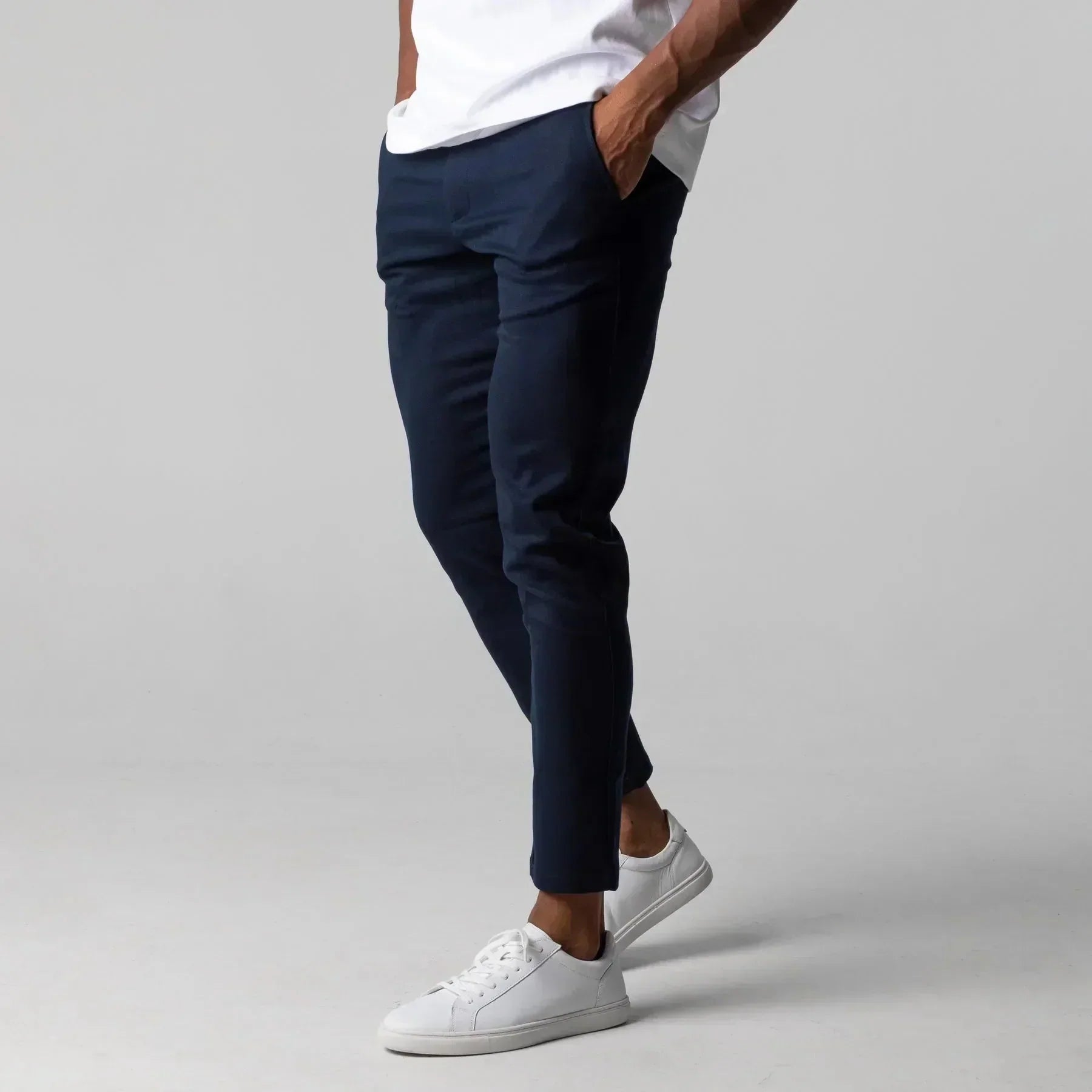 Pantaloni chino slim-fit eleganti e comodi per tutte le occasioni