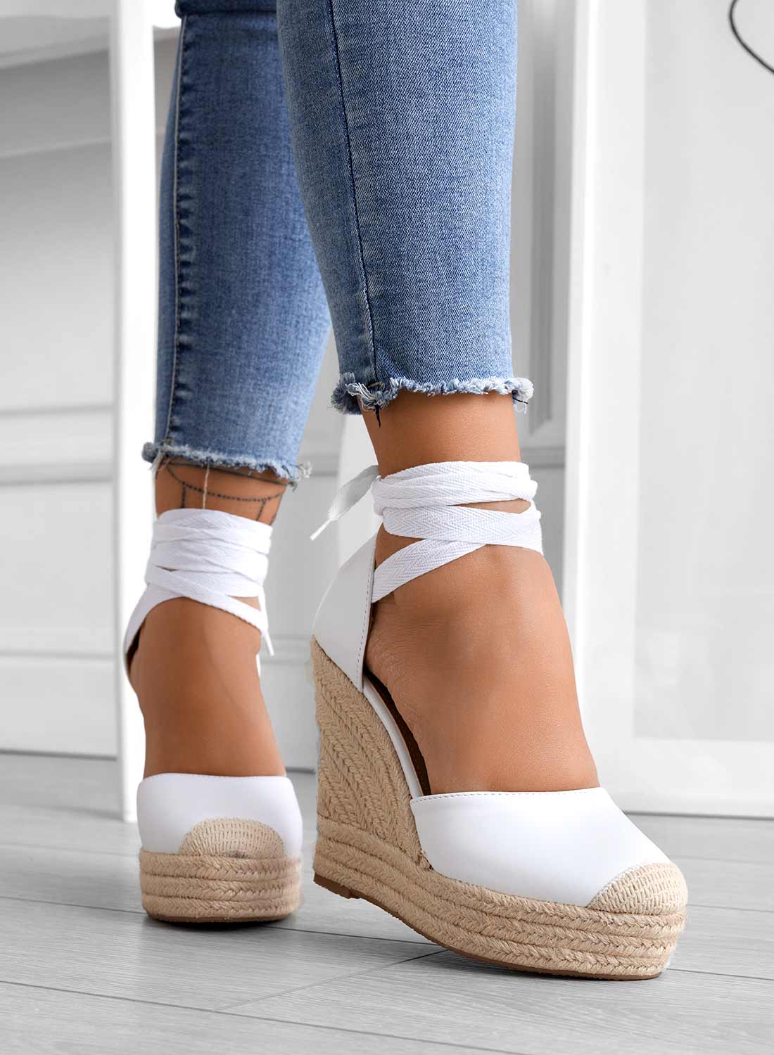 AMBRA - Espadrilles bianche con corda e pizzo con zeppa