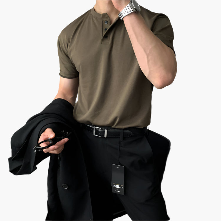 Maglietta con colletto abbottonato