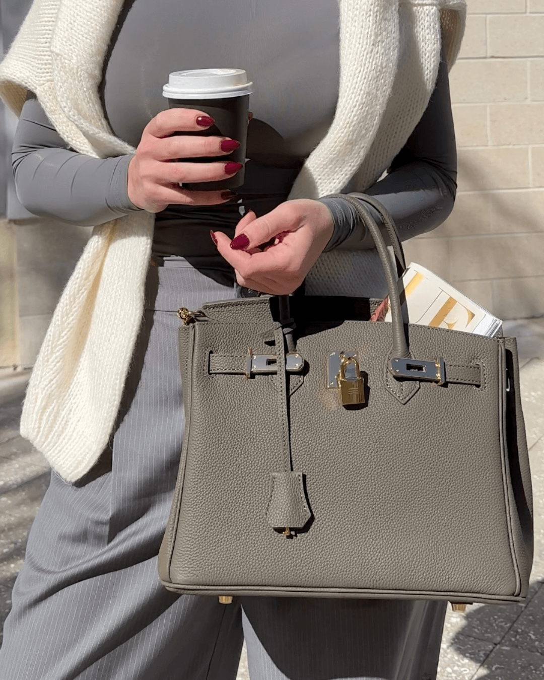 Elegante Borsa in Pelle – Perfetta Alleanza di Stile e Funzionalità