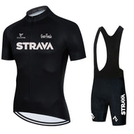 abbigliamento ciclismo uomo, maglia ciclismo, pantaloni ciclismo, abbigliamento ciclismo, abbigliamento sportivo ciclismo, abbigliamento tecnico ciclismo, completo ciclismo, maglia ciclistica, set ciclismo traspirante, maglia ciclismo maniche raglan, pantaloni ciclismo con bretelle, abbigliamento ciclismo traspirante, set combinato ciclismo, abbigliamento ciclismo con tasche, maglia ciclismo con zip completa, pantaloni ciclistici