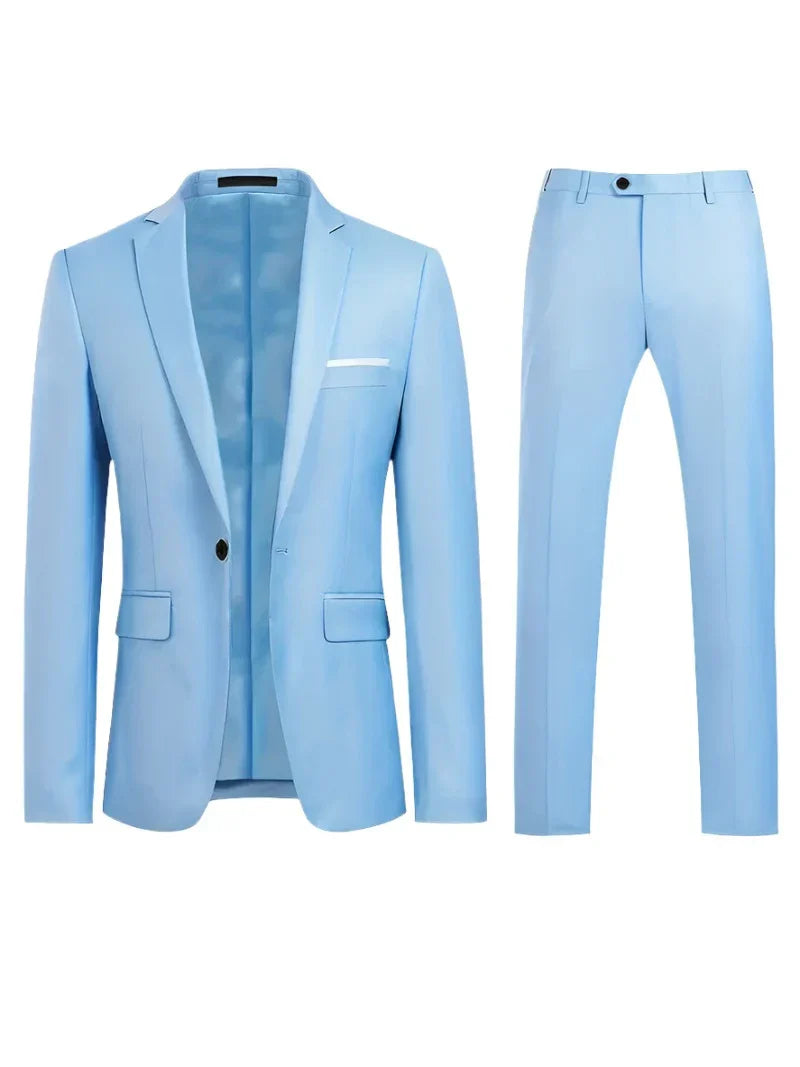 abito da uomo, set giacca e pantaloni, abito formale uomo, abito business uomo, giacca classica uomo, abito sartoriale uomo, completo, giacca, pantaloni, abito, guardaroba, moda uomo, outfit uomo, abiti uomo designer, smart casual uomo, stile elegante, abbigliamento uomo, look maschile moderno, stile maschile formale e casual, outfit business uomo, completo elegante uomo, moda maschile