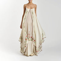 abito lungo elegante, abito estivo elegante, abito senza maniche, abito lungo poliestere, abito casual lungo, abito da giorno, vestito maxi a strati, vestito colletto alto, abito versatile donna, abbigliamento femminile moderno, vestito donna estate, maxi abito elegante, abito donna poliestere, vestito estivo casual elegante, abbigliamento donna versatile, abito donna comodo e raffinato