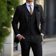 abito tre pezzi uomo, abito formale uomo, completo elegante uomo, abito slim fit uomo, abito matrimonio uomo, vestito uomo cerimonia, abito uomo con gilet, abbigliamento elegante uomo, sartoria, eleganza, smart casual men, mens designer clothes, mens outfits, clothes for men, mens summer outfits, mens summer fashion, business casual men