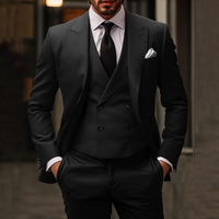 abito uomo 3 pezzi, completo elegante uomo, abito formale uomo, vestito cerimonia uomo, abbigliamento formale uomo, completo con gilet, giacca classica uomo, pantaloni sartoriali uomo, eleganza maschile, sartoria, elegante, vestito elegante maschile, giacca elegante uomo, abito sartoriale uomo, stile maschile raffinato, moda uomo cerimonia, capo elegante uomo, gilet classico, moda formale uomo