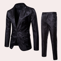 abito uomo elegante, blazer uomo estivo, pantaloni uomo eleganti, abito cerimonia uomo, abito formale uomo, completo business uomo, abito sartoriale uomo, moda uomo estiva, abiti eleganti, abbigliamento formale, outfit elegante, classico e moderno, completo uomo due pezzi, tessuto traspirante uomo
