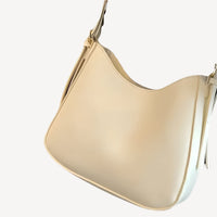 borsa a tracolla donna, borsa elegante donna, borsa leggera donna, borsa a tracolla regolabile, borsa moderna donna, sac en cuir vegan, sac minimaliste, sac polyvalent, sac pratique, sac à bandoulière, sac élégant femme, borsa minimalista donna, borsa in pelle vegana, borsa pratica donna, borsa compatta donna, borsa organizzata donna