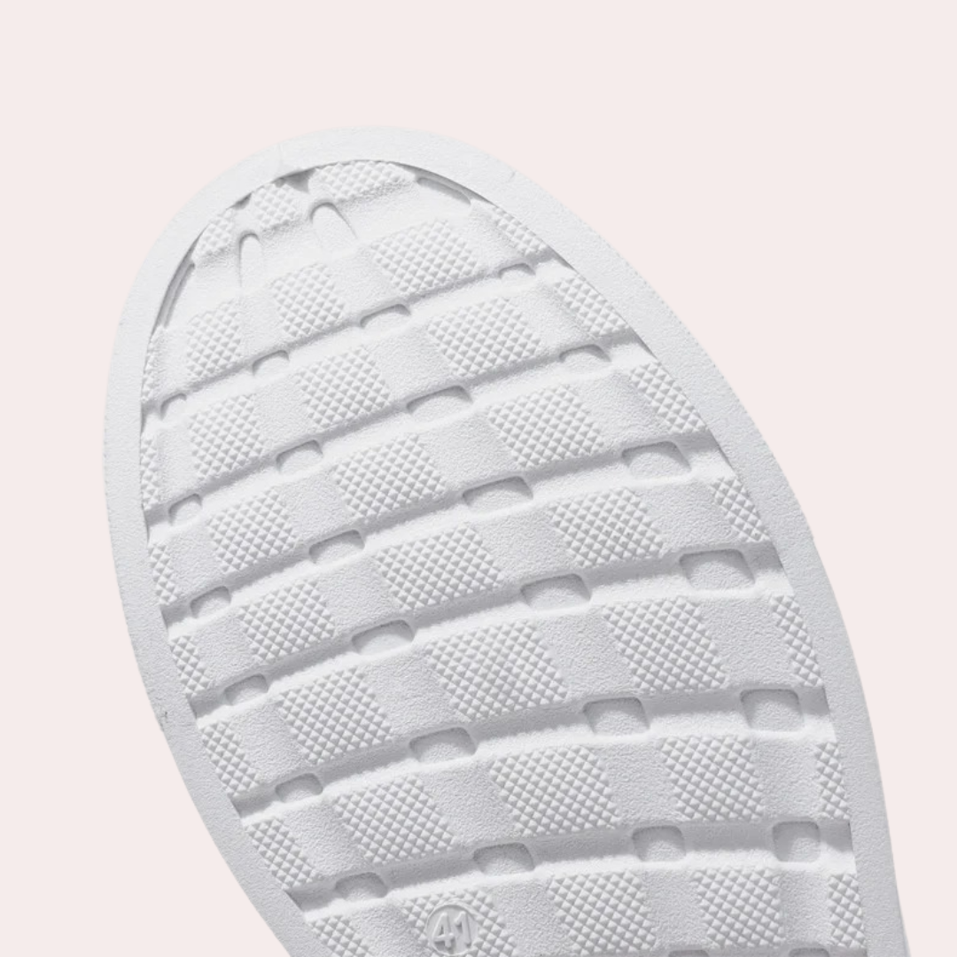 Scarpe eleganti e robuste