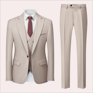 completo uomo business casual, abito moderno uomo, abito versatile uomo, abito confortevole uomo, abito primaverile uomo, abito autunnale uomo, abito invernale uomo, completo due pezzi uomo, completo uomo business casual moderno, abito uomo versatile due pezzi, completo uomo confortevole autunnale, completo uomo versatile moderno casual, abito uomo confortevole invernale due pezzi casual