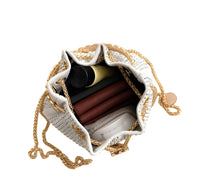 Borsetta da sera con cristalli e cinturino a catena dorata