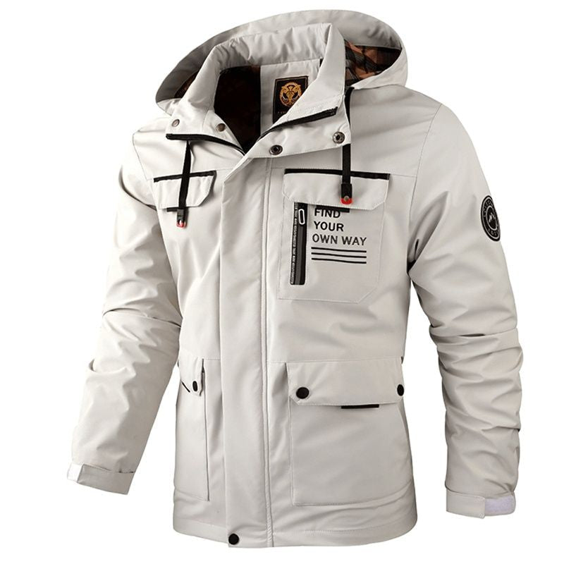 Scopri la giacca antivento uomo ideale per ogni occasione. Questa giacca leggera uomo è perfetta per chi cerca comfort e stile in un unico capo. La giacca casual uomo si adatta facilmente a diversi outfit, rendendo ogni tuo look più dinamico. Non perderti le ultime tendenze nella moda con una giacca uomo casual che unisce praticità e design elegante. Le giacche antivento offrono protezione e comfort, mentre una giacca uomo leggera è l'ideale per le stagioni transitorie.