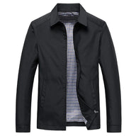 Scopri la nostra collezione di giacca casual uomo perfette per ogni occasione, dalle giornate piovose con la giacca impermeabile alle giornate ventose con la giacca antivento. La giacca leggera uomo è ideale per le mezze stagioni, mentre la giacca autunnale uomo offre comfort e stile. La giacca elegante uomo aggiunge un tocco di classe, ideale per eventi speciali, mentre l'impermeabile uomo garantisce protezione sotto la pioggia. Scegli la tua giacca uomo preferita, perfetta per la mezza stagione.