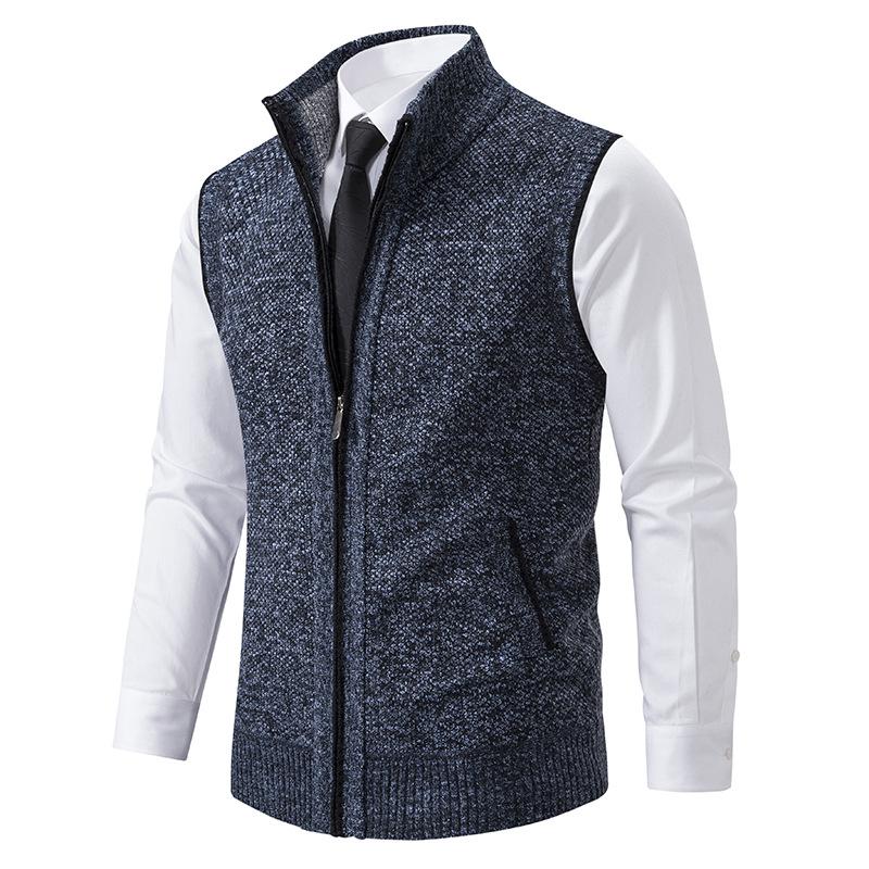 Scopri la nostra collezione di giacca uomo elegante e gilet elegante uomo, perfetti per ogni occasione. Il blazer uomo si abbina splendidamente con abiti eleganti uomo e giacche uomo casual, offrendo uno stile sempre raffinato. Ogni giubbotto elegante uomo e giacca blazer uomo è realizzato con cura, garantendo qualità e design. La nostra selezione di smanicato uomo completa l'abbigliamento uomo elegante, assicurandoti vestiti uomo eleganti per ogni evento. Completo elegante uomo per un look impeccabile.