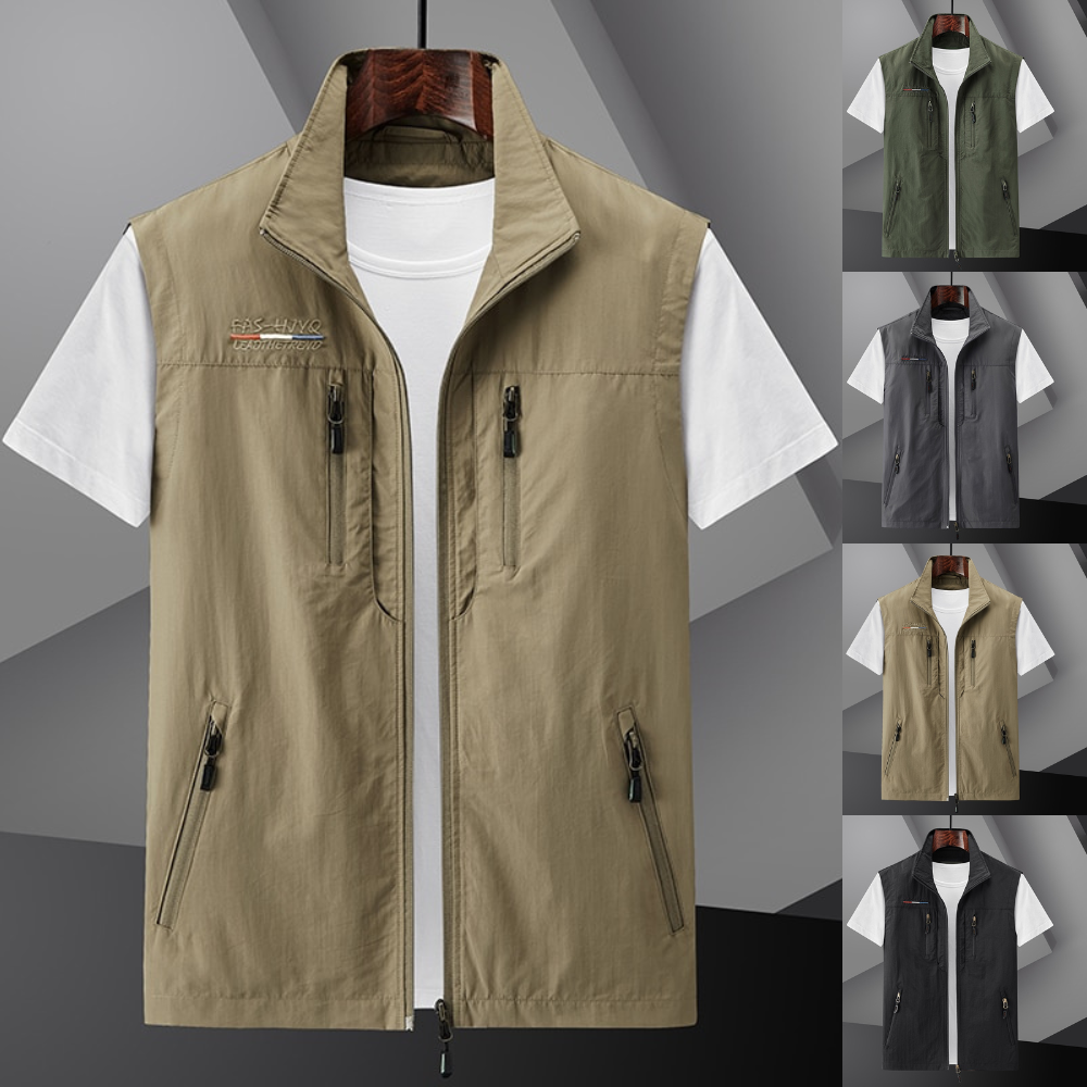 Il gilet sportivo uomo è perfetto per chi cerca uno stile versatile e pratico. Questo gilet uomo sportivo offre comfort e leggerezza per ogni occasione. Con il nostro giubbotto senza maniche, puoi godere di una libertà di movimento ottimale. Lo smanicato da uomo è ideale per chi ama uno stile casual ma elegante. Indossa il gilet uomo sportivo per le tue attività quotidiane. La qualità del nostro smanicato da uomo garantisce durata e resistenza. Un giubbotto senza maniche per ogni stagione.