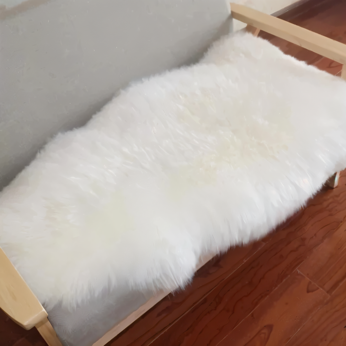 LuxePlush® Tapis en Fausse Fourrure Blanche Ultra Douce pour un Confort Élégant