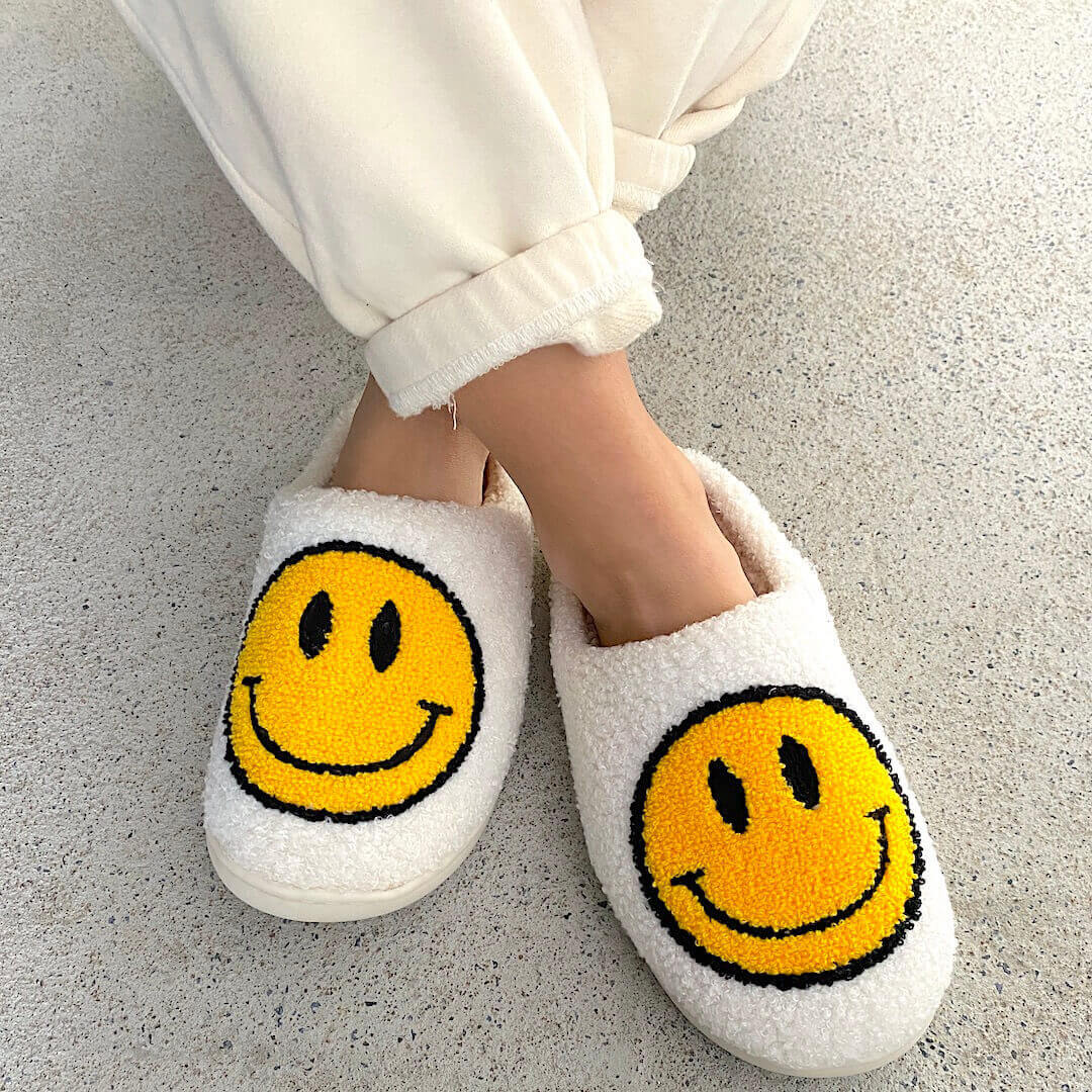 Happy® Chaussons Visage Joyeux