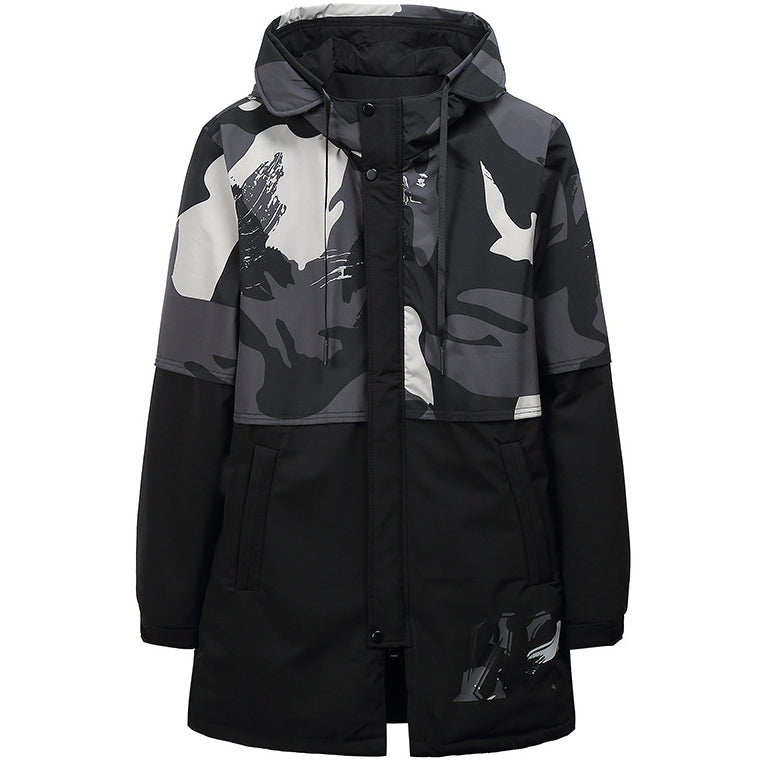 Cappotto imbottito medio lunghezza con cappuccio a coulisse