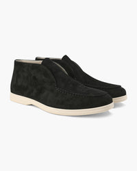 mocassini uomo, scarpe eleganti uomo, mocassini pelle scamosciata, calzature artigianali, mocassini senza lacci, scarpe casual eleganti, slip on pelle, moda uomo scarpe, mocassini di lusso, mocassini eleganti, scarpe artigianali, scarpe in pelle scamosciata, scarpe uomo casual eleganti, moda uomo, scarpa uomo elegante, calzature uomo artigianali, scarpe uomo senza lacci, slip on eleganti uomo