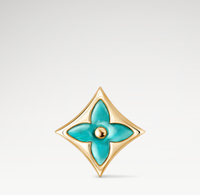 orecchini stella, orecchini minimal, orecchini eleganti, orecchini leggeri, orecchini moda, orecchini turchesi; paio di orecchini leggeri e minimal dalla forma di stella, design elegante e moderno, colore turchese che si abbina a diversi outfit. Questi orecchini moda sono perfetti per chi ama accessori raffinati ma semplici, ideali per tutte le occasioni sia casual che eleganti, donando un tocco di originalità e luminosità grazie alla loro tonalità vivace.