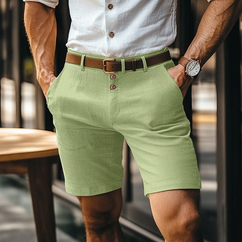 Testo alternativo: pantaloncini estivi, pantaloncini comodi, pantaloncini leggeri, pantaloncini casual, pantaloncini moda, pantaloncini morbidi, pantaloncini estivi, pantaloncini comodi, pantaloncini leggeri, pantaloncini casual, pantaloncini moda, pantaloncini morbidi. Pantaloncini estivi dal design alla moda, realizzati in tessuto leggero e morbido, confortevoli e casual, ideali per look estivi rilassati e stili informali.