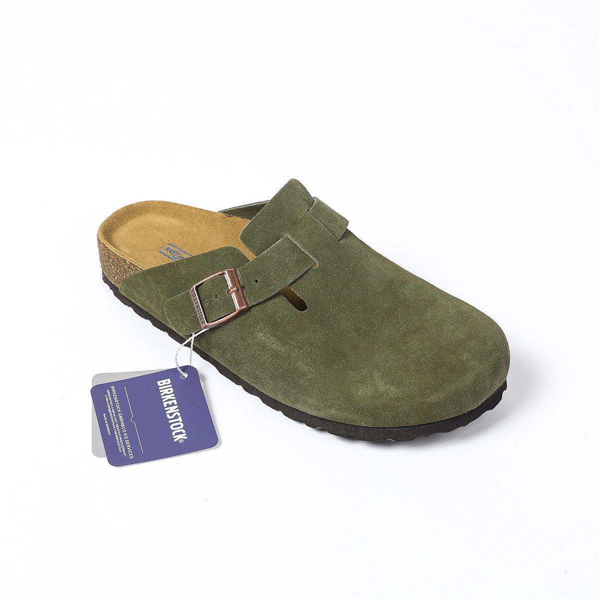 sabot in pelle scamosciata, moda casual, calzature eleganti, design unisex, birkenstock boston suede, suede clogs, boston suede leather, boston clogs, birkenstock suede clogs. Sabot in pelle scamosciata con design elegante e unisex, perfetti per uno stile casual. Le calzature sono ispirate al modello Boston di Birkenstock, comode e raffinate grazie alla tomaia in pelle scamosciata, ideali per ogni occasione informale o quotidiana.