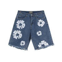 Alt: shorts estivi uomo, shorts estivi donna, shorts ricamati, pantaloncini denim ricamati, moda estiva denim, pantaloncini comodi estate, pantaloncini casual uomo donna, abbigliamento estivo ricamato, pantaloncini in denim ricamati, shorts in denim ricamati