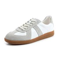 Scopri il Confort e lo Stile con le Sneaker Aurora Esplora l'unione perfetta di comodità e moda con le Sneaker Aurora. Queste sneakers da donna non sono solo un festino per gli occhi, ma offrono anche un comfort eccezionale e una durata imbattibile. Ideali per una lunga passeggiata, per andare al lavoro o per una giornata rilassante in città, queste scarpe assicurano che sarai sempre pronta e ben attrezzata. Cuoio premium autentico: Un materiale durevole e traspirante che si adatta perfettamente ai tuoi.