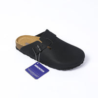 zoccoli birkenstock, calzature casual, plantare ergonomico, suola antiscivolo, supporto arco plantare, moda comfort, scarpe traspiranti, calzature ergonomiche, calzature traspiranti. Zoccoli Birkenstock pensati per il comfort quotidiano, ideali come calzature casual. Il plantare ergonomico garantisce supporto all’arco plantare, mentre la suola antiscivolo e le proprietà traspiranti favoriscono comodità ed ergonomia.