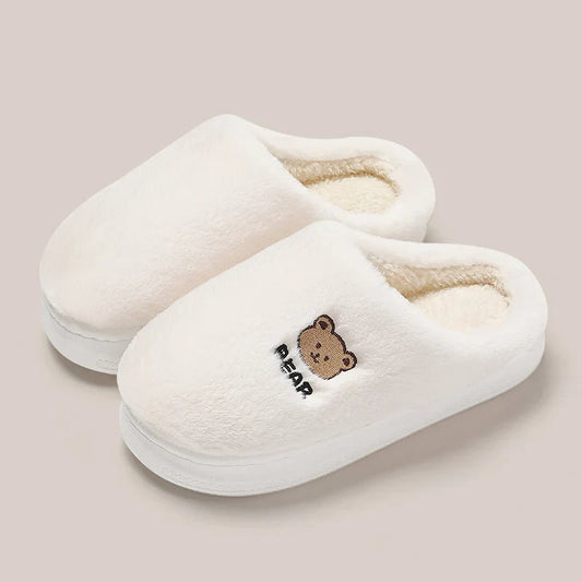 chaussons en peluche confortables pour l'hiver