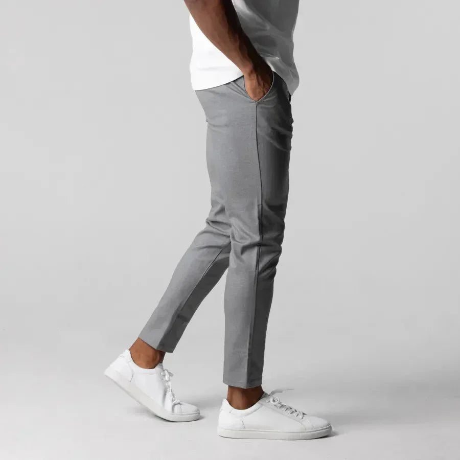 Pantaloni chino slim-fit eleganti e comodi per tutte le occasioni