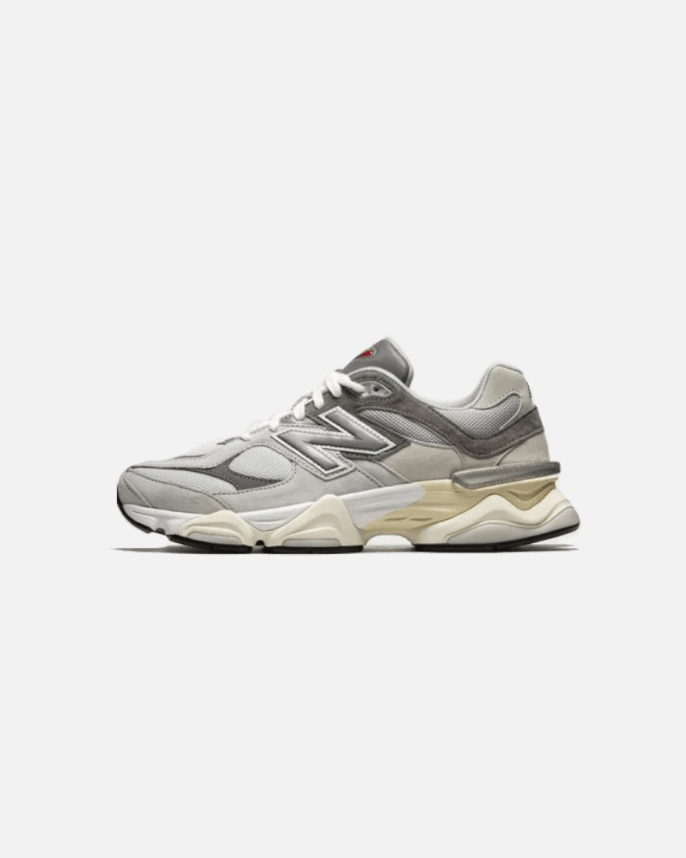 scarpe da ginnastica, sneakers uomo, sneakers sportive, scarpe sportive uomo, scarpe casual uomo, scarpe comode, scarpe per camminare, scarpe alla moda, scarpe streetwear, scarpe outdoor uomo. Una selezione di scarpe pensate per l’uomo moderno che cerca comfort, stile e praticità per ogni occasione: dall’attività sportiva alla vita di tutti i giorni, queste sneakers rappresentano le scelte ideali per outfit versatili e dinamici.