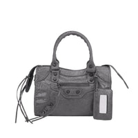 Borsa a Mano in Vera Pelle – Eleganza Senza Tempo e Finitura Artigianale